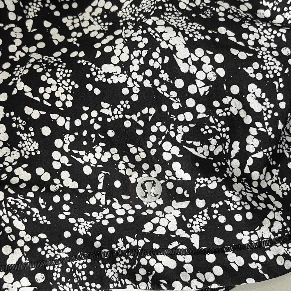 Lululemon Pace Rival Skirt Chirasu Black/Chirakasu Alpine White Size 4 Tall